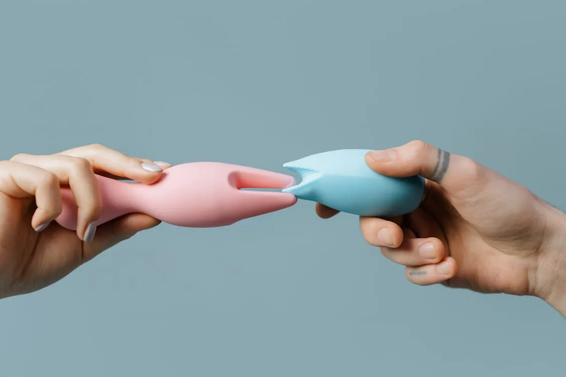 bought a vibrator but don’t use it, barely use my vibrator, why I don’t like my vibrator, first vibrator disappointment, vibrator feels uncomfortable, vibrator too strong, beginner vibrator mistake, choosing the right vibrator for beginners